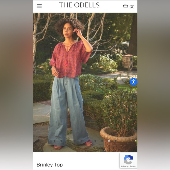 THE ODELLS Top • Small • wide sleeves, tie waist, crochet lace detail - Picture 5 of 5